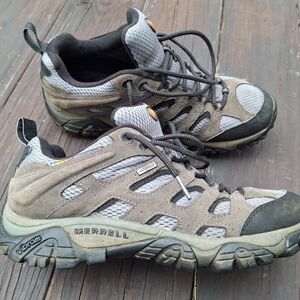 Merrell Beluga Hiking Shoes Size 9